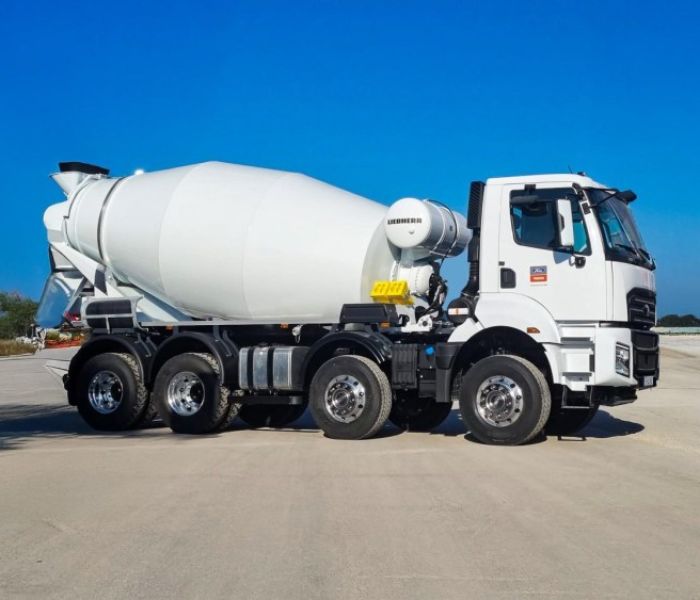 Ford F-LINE 4145M L mit Mischer LIEBHERR HTM 905 (Foto: F-Trucks Deutschland)