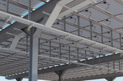 Wirtschaftliche Photovoltaik auf Industriehallen steigert signifikant Unabhängigkeit und (Foto: Unex Kabelsysteme und -elemente GmbH)