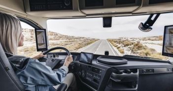Volvo erfüllt frühzeitig EU-GSR2 mit erweitertem Driver Alert Support-System Volvo Trucks erweitert Fahrerwarnsystem um Eye-Tracking zur Müdigkeitserkennung (Foto: Volvo Group Trucks Central Europe GmbH)