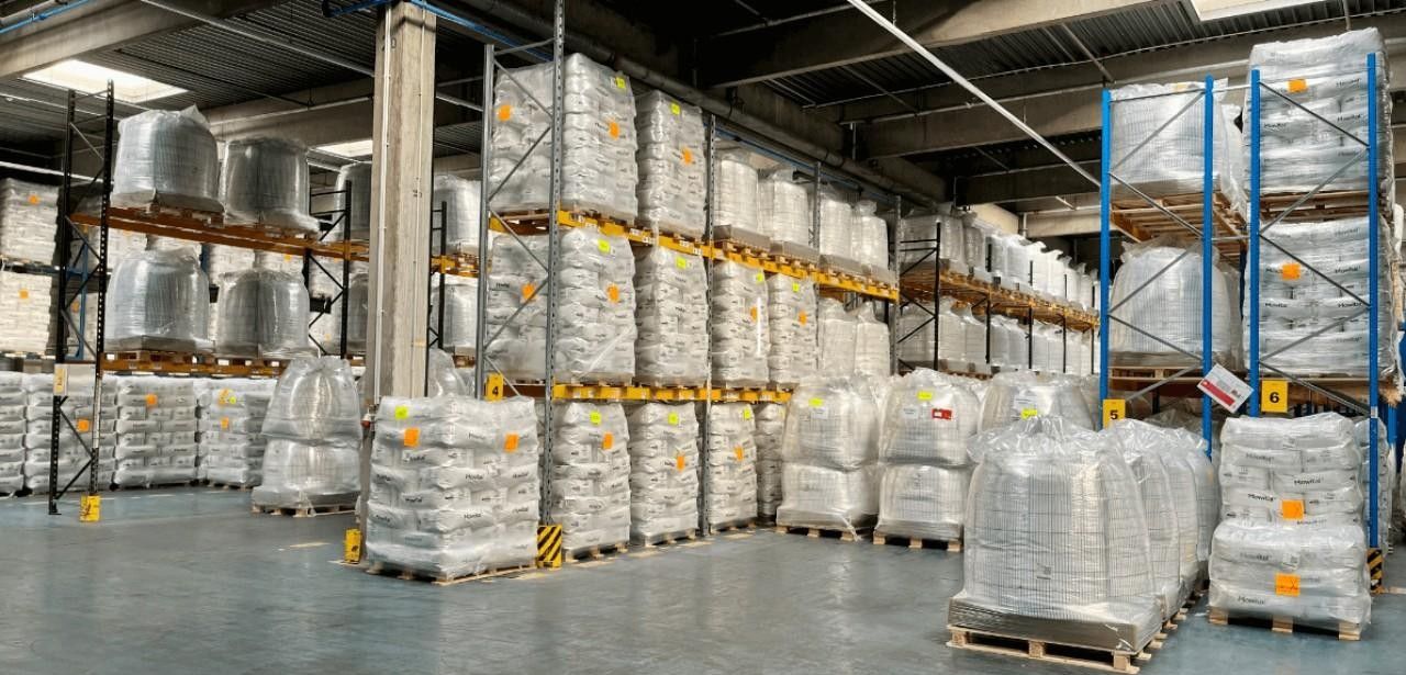 Zentrale Rüsselsheim Lage beschleunigt Transporte zu europaweiten Märkten effizient Transco Mainsped erweitert Rüsselsheim Portfolio um Lagerlogistik und (Foto: TRANSCO GmbH)